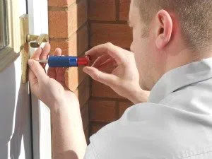 Woodbridge CT Locksmith Woodbridge, CT 203-433-3638 - 4a-Broken-Key-Extraction